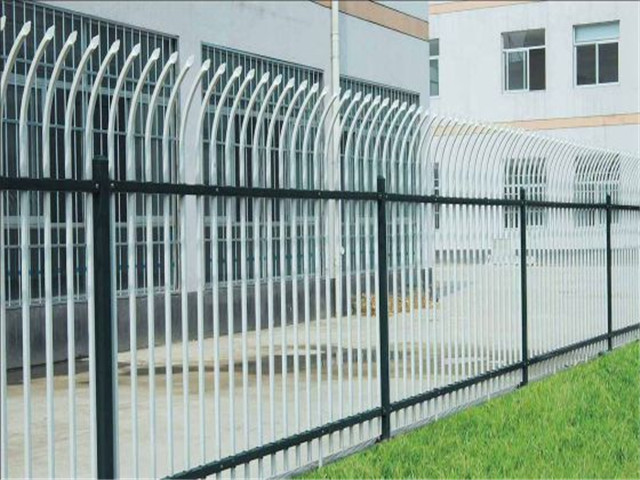 學校鋅鋼護欄圖片2 學校鋅鋼護欄圖片2