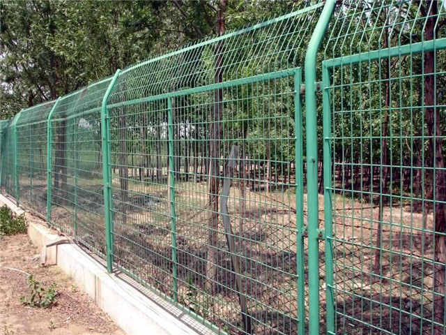 框架護欄網(wǎng)圖片3 框架護欄網(wǎng)圖片3