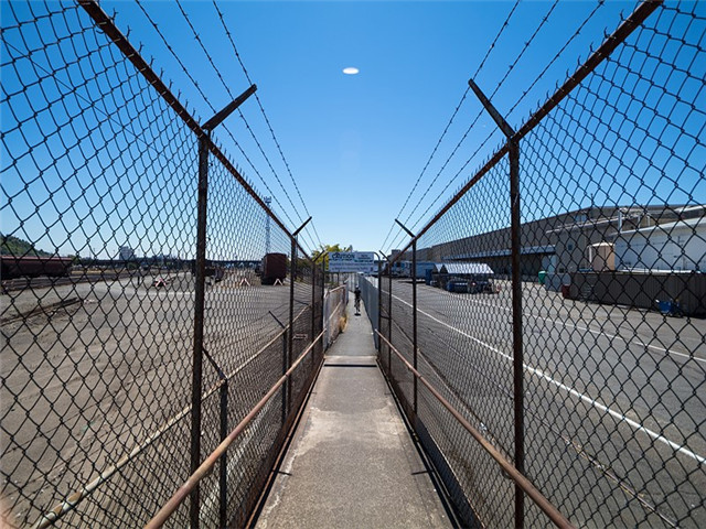 雙邊護(hù)欄網(wǎng)圖片1 雙邊護(hù)欄網(wǎng)圖片1